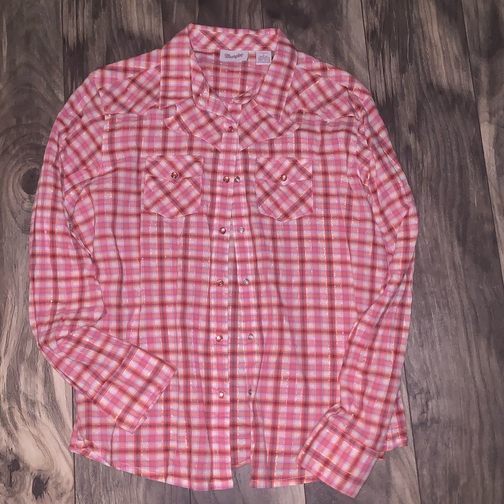 Pearl snap wrangler button down